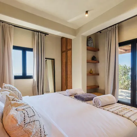 Illume Mykonos Plintri