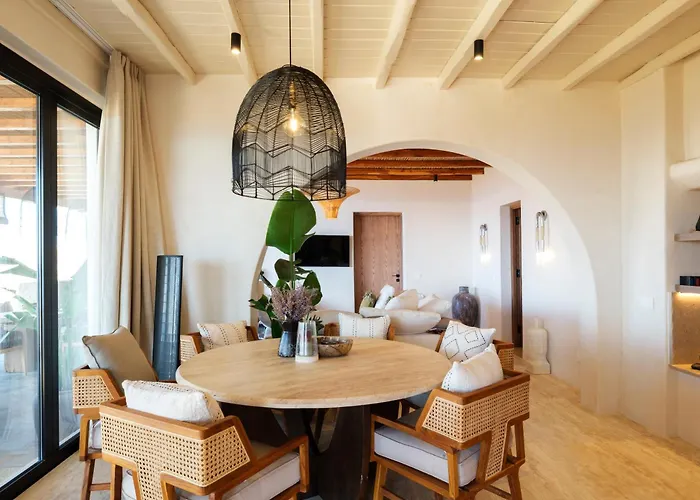 Illume Mykonos Plintri